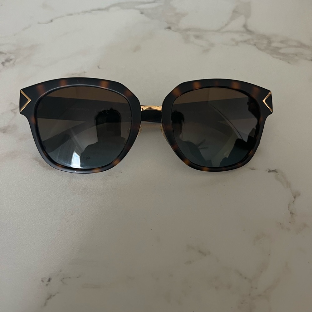 Tory Burch TY9041 tortoise sunglasses